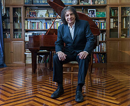 claudio larrea advertising