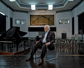 claudio larrea advertising